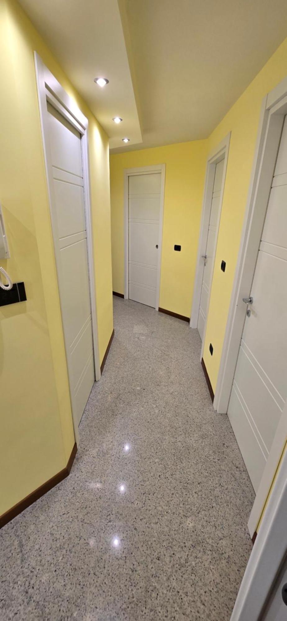 Clohouse Apartment *
