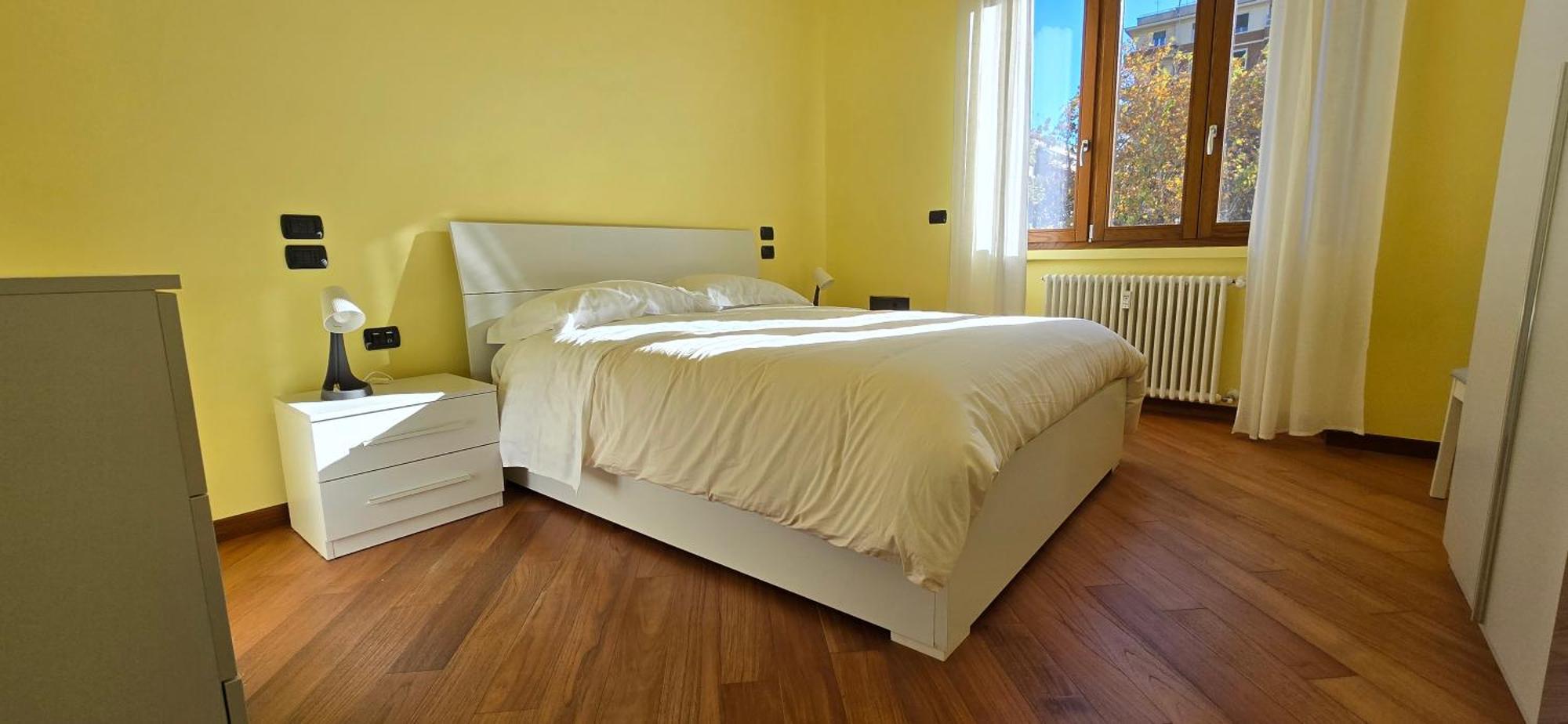 Clohouse Apartment Rom